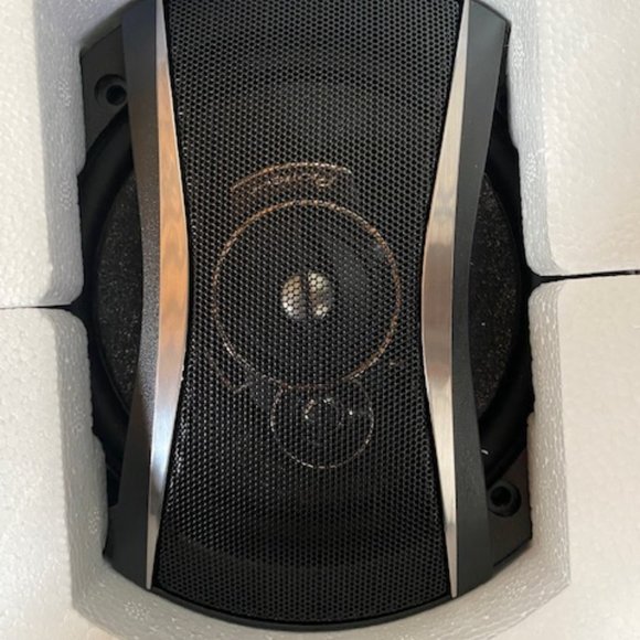 PIONEER TS-A1676R 6.5 Inch 3-Way 320 Watt Car Coaxial Stereo Speakers - Picture 3 of 8